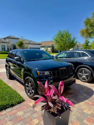 Jeep Grand Cherokee 80th 2021