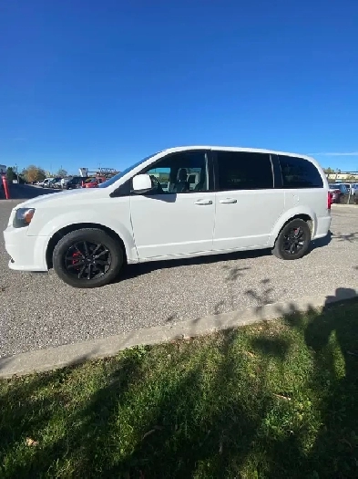 2019 Dodge Grand Caravan GT Image# 1