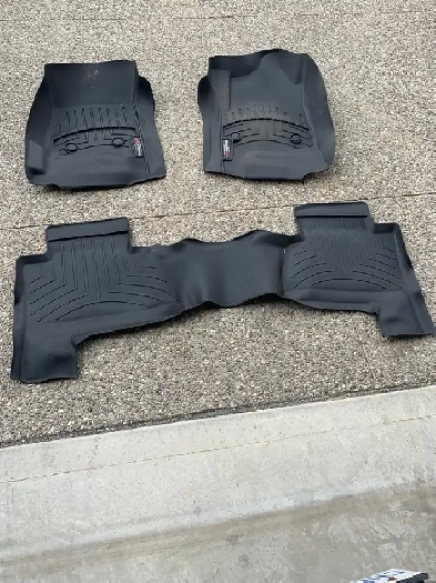 Tonneau cover and weather tech Mat Image# 1