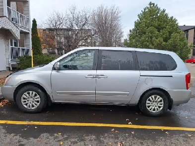 Kia Sedona 7 passagers en parfaite état ! Image# 1