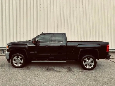 2019 GMC Sierra 2500HD SLE HD SLE Z71 Triple Black - More Trucks Image# 1