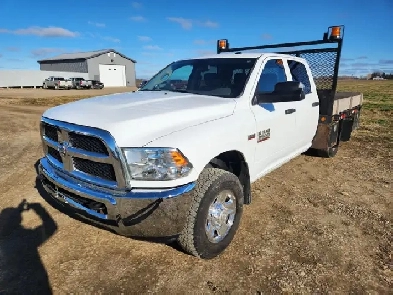 2014 Ram 3500 Crew Cab Flatbed 4X4 ST 6.4L - Clean Title Image# 1