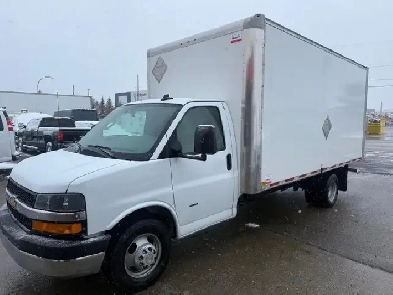2020 Chevrolet express 3500 16ft cube van - vortec 6.0l gasoline Image# 1
