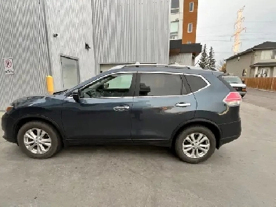 For Sale: 2014 Nissan Rogue SV AWD – 7 Passenger SUV Image# 1