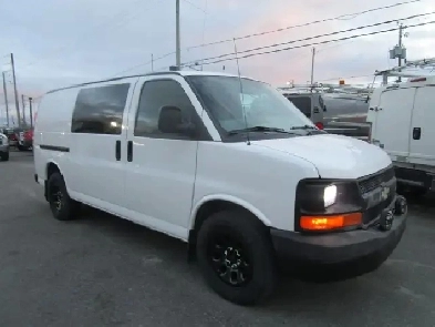 2011 Chevrolet Express Cargo Van CARGO VAN 4x4 FINANCEMENT 5.3L Image# 1