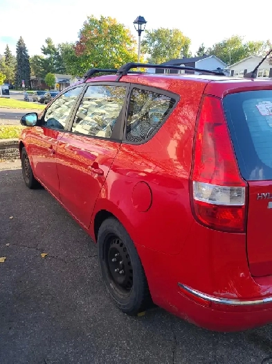 Hyndai 2012 automatique très fiable Image# 1