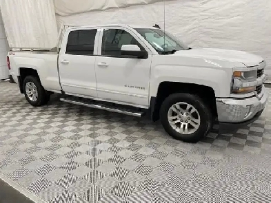 2017 Chevrolet Silverado 1500 4WD Crew Cab 143.5' LT w/1LT Image# 1