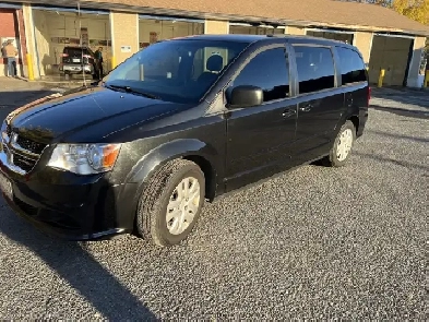 2015 Dodge grand Caravan SXT Image# 1