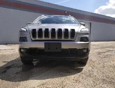 2016 jeep Cherokee 4 x 4 with only 50,000 km Image# 1