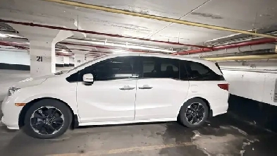 2023 Honda Odyssey- Excellent condition - 64,000 km- $47,500 Image# 1