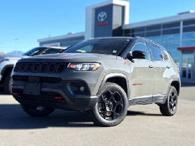 2023 Jeep Compass Trailhawk HEATED STEERING WHEEL / HEATED LEATH Image# 1