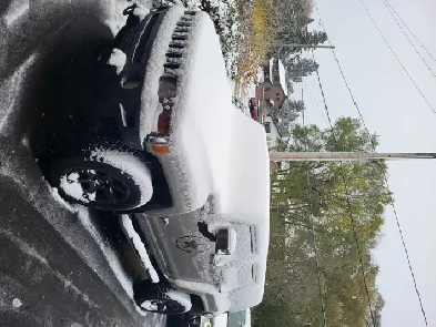 True four-wheel drive Hummer h3 Image# 1