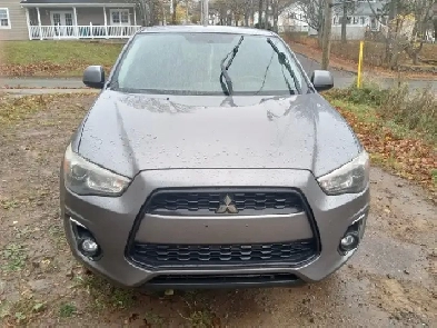 Quick sale 2015 Mitsubishi RVR $8500 0bo. Image# 1