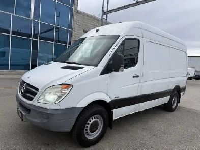 2012 Mercedes-Benz Sprinter Cargo Vans 144