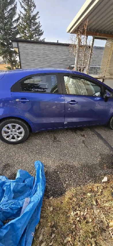 2012 kia rio hatchback Image# 1