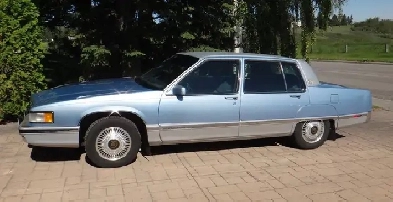 Cadillac (1992, blue) Fleetwood for sale Image# 1