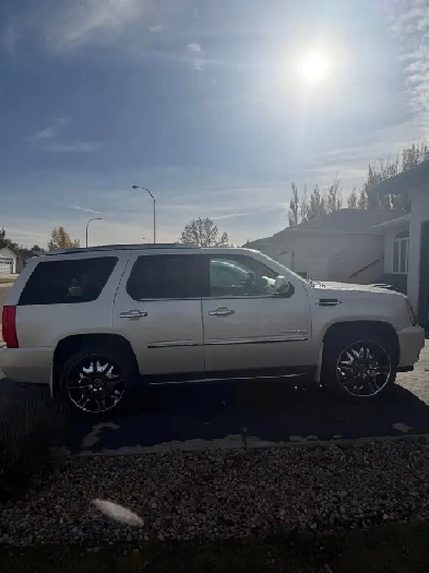 2012 Cadillac Escalade Image# 1