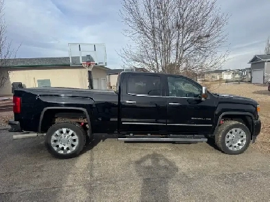2019 GMC Sierra 2500HD Denali Image# 1