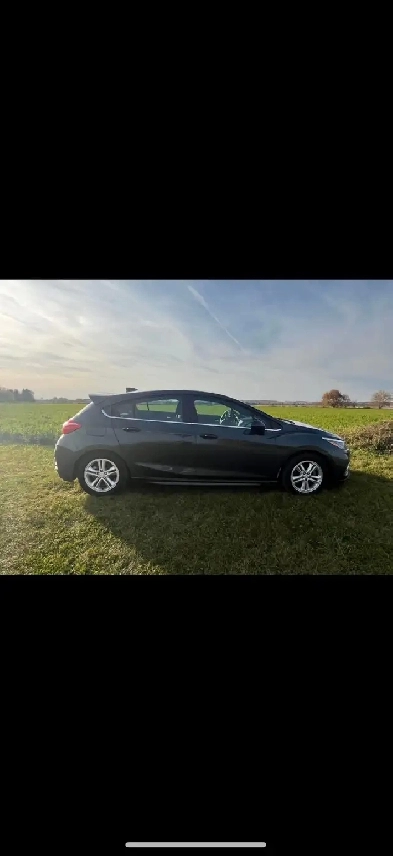 2017 Chevy Cruze Hatchback Image# 1