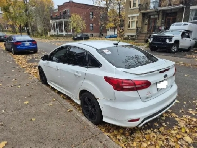 2015 Ford Focus SE Image# 1