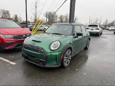2024 MINI 5 Door Cooper S | Toit ouvrant/panoramique |Apple Carp Image# 1