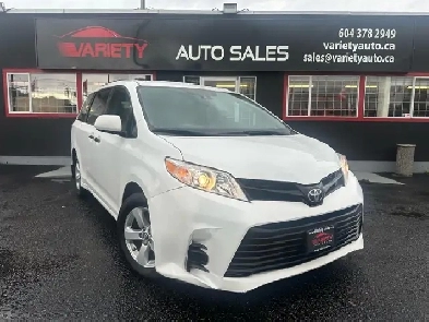 2018 Toyota Sienna 7-Passenger FWD, Backup Camera, FREE LUBRICO Image# 1