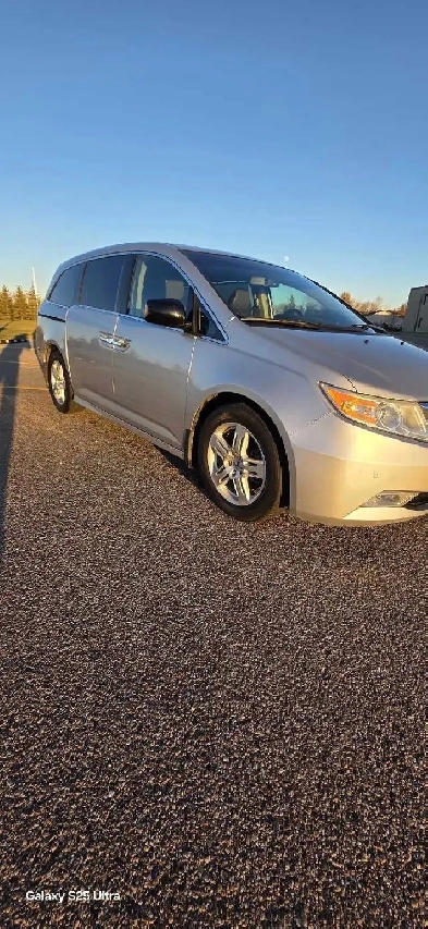 2011 honda odyssey touring elite Image# 1