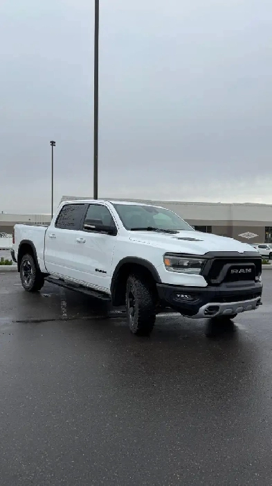 2022 RAM 1500 Crew Cab • White • 5.7L HEMI V8 • 4x4 • Financing Image# 1