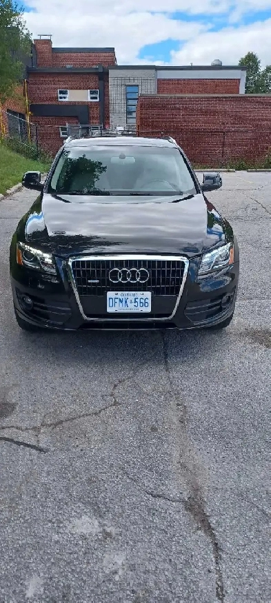 2012 Q5 3.2L Premium Plus Image# 1