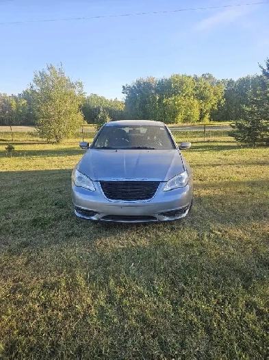 Chrysler 200 LX Image# 1