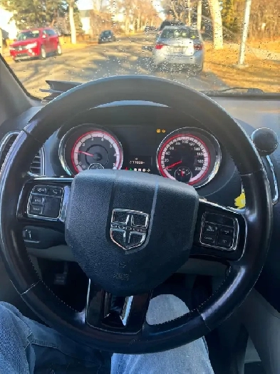 2015 Dodge Caravan Image# 1