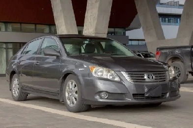 Fully loaded Toyota Avalon XLS 2008 Image# 1