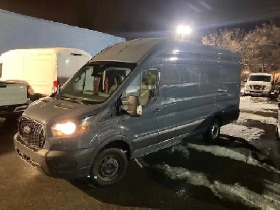 Ford Transit Cargo Van T-250 EL PA toit surélevé 148 po PNBV de Image# 1