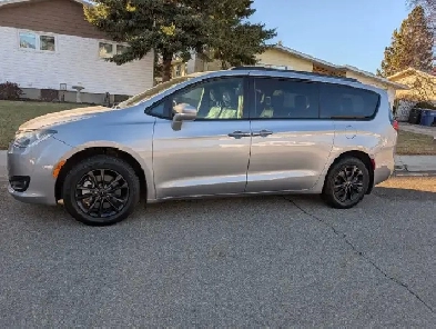 2020 Chrysler Pacifica Image# 1