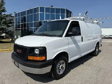 2017 GMC Savana Image# 1