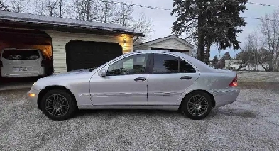 LOW MILEAGE ONLY 49,781 km 2002 Mercedes Benz Image# 1