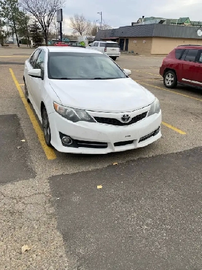 2014 Toyota Camry SE Image# 1