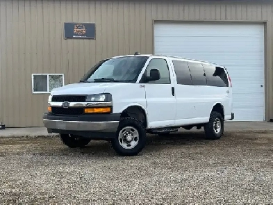 2018 Chevrolet Express 3500 6.0L 4X4 Quigley Image# 1