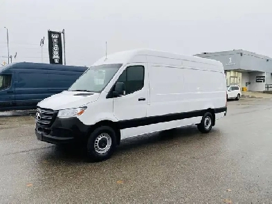 2019 Mercedes-Benz Sprinter AUTO, 2500 170' HIGH ROOF, BLUETOOTH Image# 1