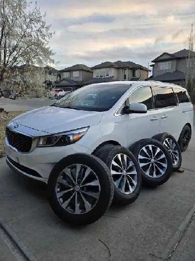 2016 Kia Sedona SX Plus Image# 1
