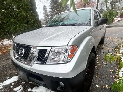 2019 Nissan Frontier Crew Cab SV Long Bed 4x4 Auto Image# 1