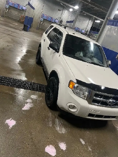 2012 Ford Eacape AWD Image# 1