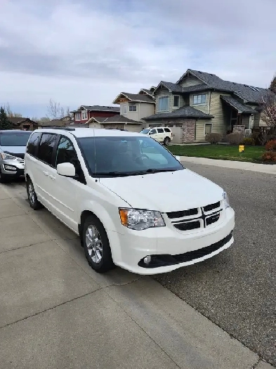 2013 Dodge Caravan Image# 1