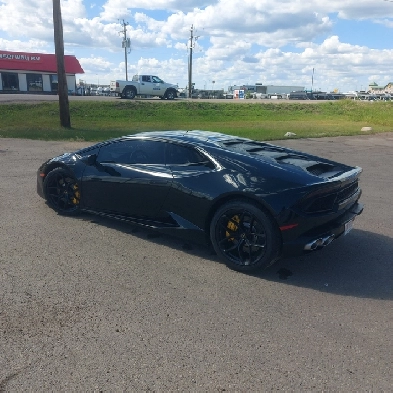 2017 Lamborghini Huracan - Triple Black Image# 1