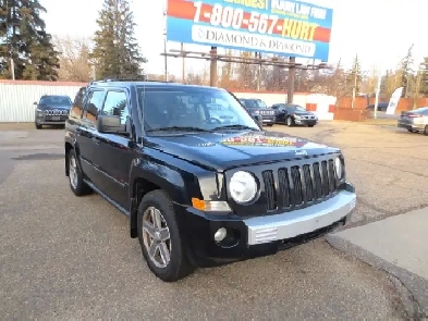 2007 Jeep Patriot Limited 4X4 w/ Htd Lthr/Roof ~ Carfax Clean Image# 1