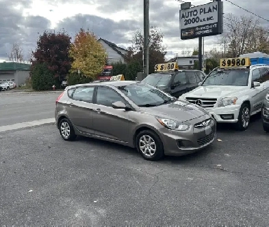2014 Hyundai Accent GL Image# 1