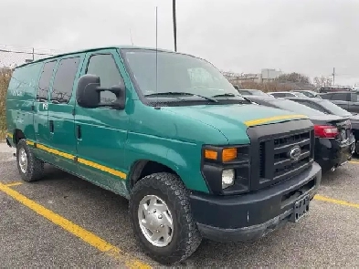 Selling work van 2011 Ford E250 67k km Image# 1