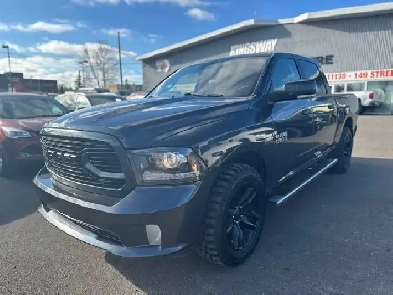 2018 RAM 1500 SPORT / NO ACCIDENTS / BLACK ON BLACK! Image# 1