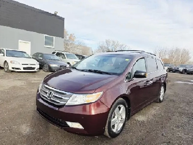 2012 Honda Odyssey Touring  Sliding Doors 8 Passengr CleanCarfax Image# 1