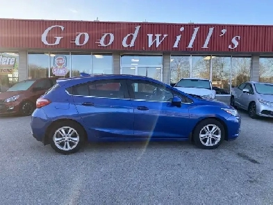 2017 Chevrolet Cruze LT, AUTO, HEATED CLOTH, REMOTE START! Image# 1